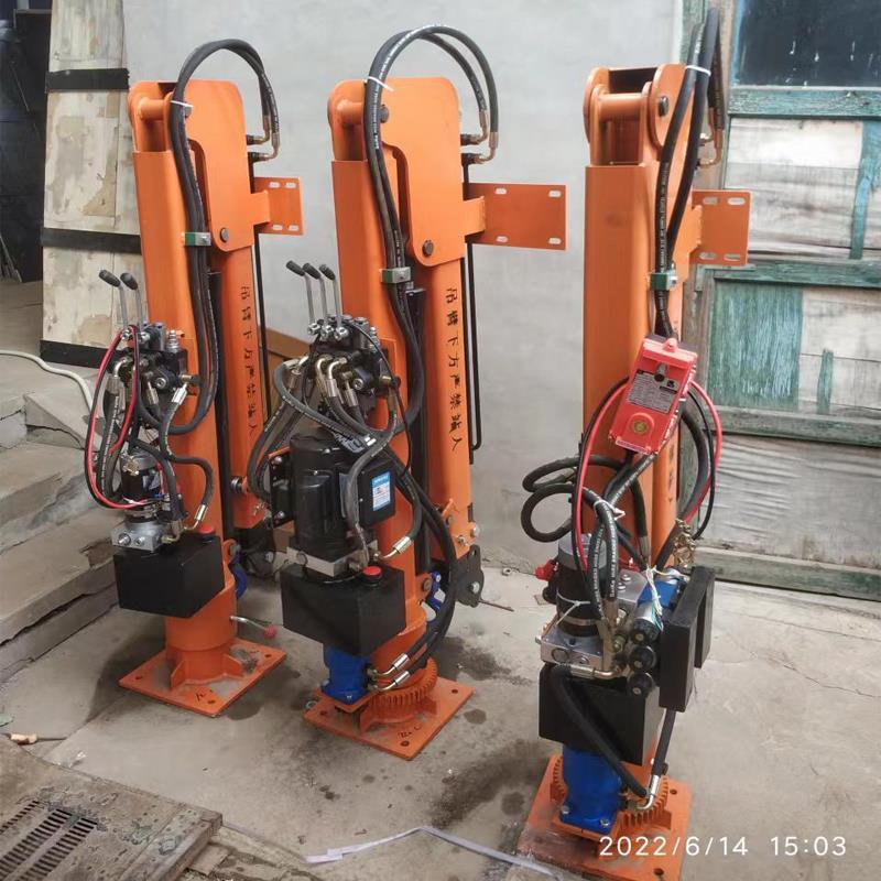 雄县重汽蓝牌随车吊 3.2吨 国六动力强 液压驱动 农用自卸起重机